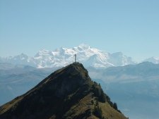 Croix des Scouts sur fond de Mont Blanc